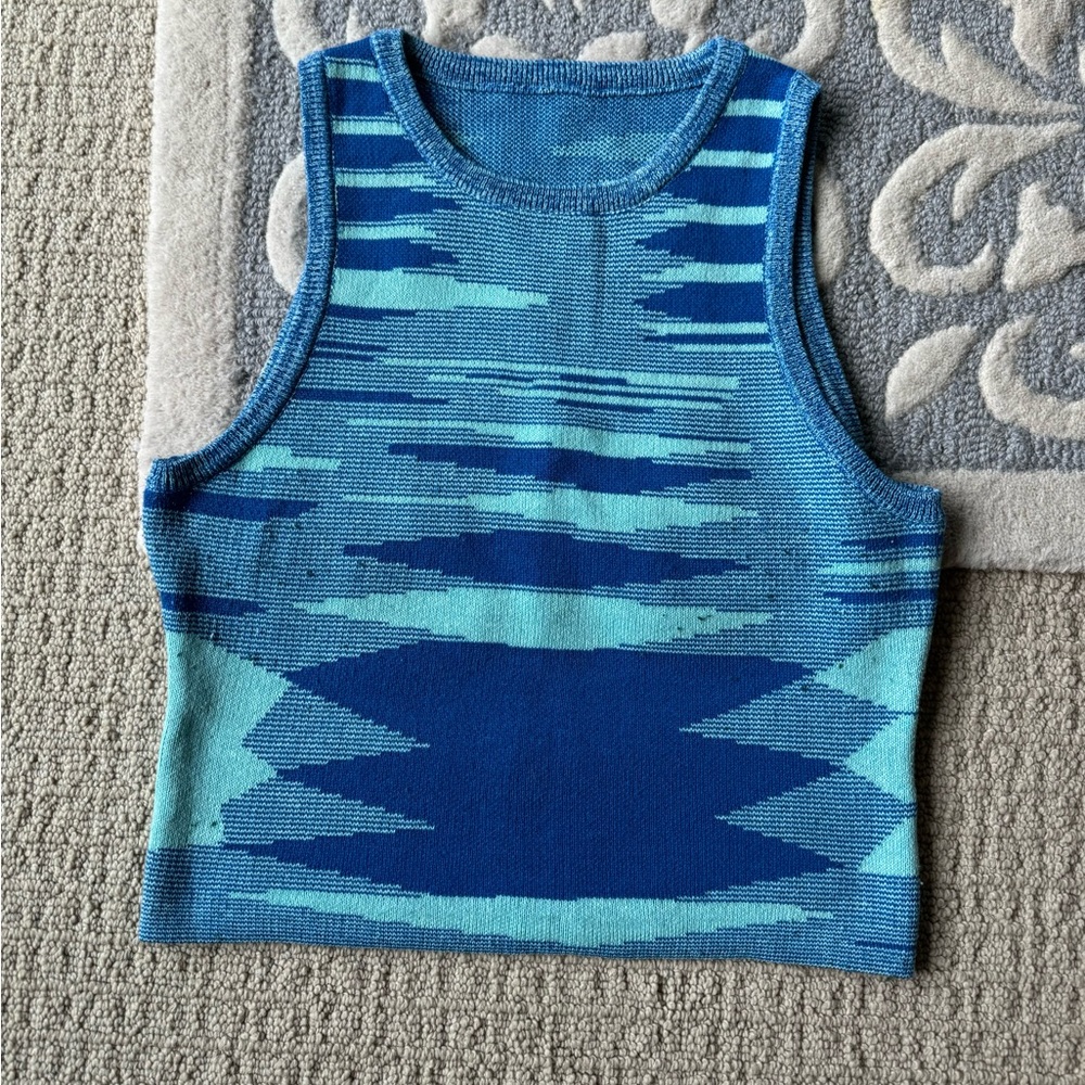 Sleeveless sweater